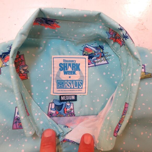 RSVLTS x SHARK WEEK DISCOVERY RETRO BUTTON UP SHIRT Mens M - Picture 4 of 5